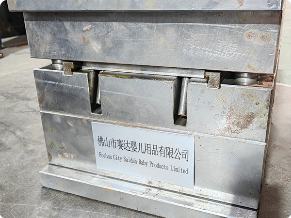 خدمة OEM لزجاجات الأطفال وأدوات التغذية