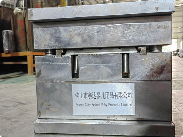 خدمة OEM لزجاجات الأطفال وأدوات التغذية